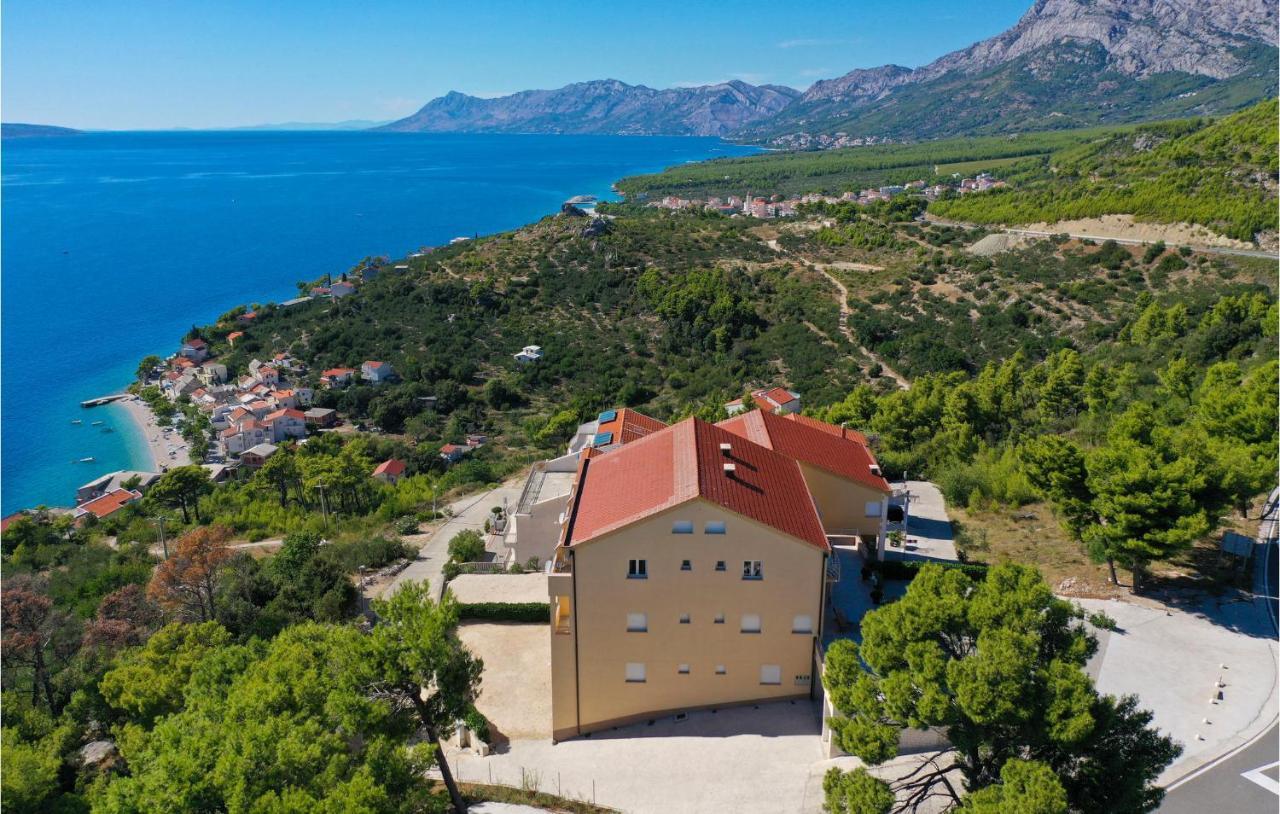 Beautiful Apartment In Krvavica With Kitchen Luaran gambar